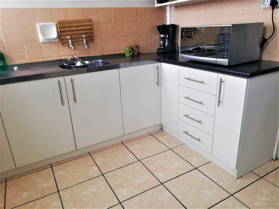 1 Bedroom Property for Sale in Churchill Estate Western Cape